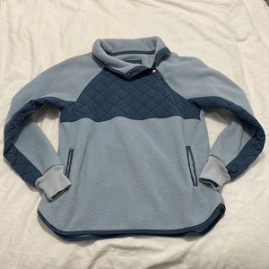 Abercrombie & Fitch pullover in size small